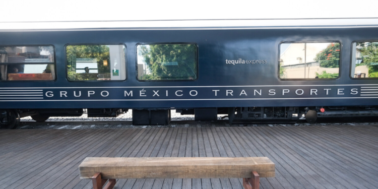 Arrancan recorridos del Tequila Express, un atractivo turístico que impulsará la Ruta del Tequila del Paisaje Agavero