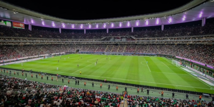 México vence 2-0 a Estados Unidos con goles de Jiménez y Huerta