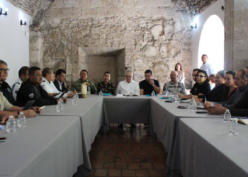 Autoridades de los tres órdenes de gobierno, la UDG y autoridades aeroportuarias realizan reunión operativa previa a la FIL 2024