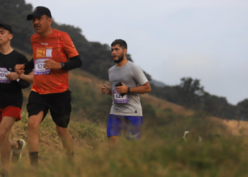 Dos mil personas participaron en la Carrera Extrema de Las Mesitas