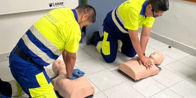 Capacitan a Paramédicos de Tlajomulco para Atención de Eventos Cardiacos
