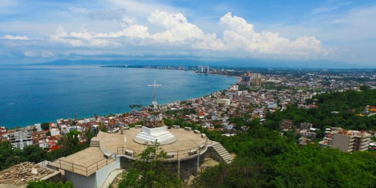 Estima Secturjal derrama por mil 909 mdp en Jalisco en el último puente largo del año