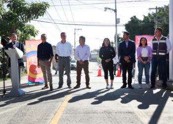 Frangie entrega calles renovadas en Lomas de la Primavera