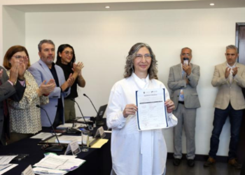 Mara Robles Villaseñor se postula como candidata a la Rectoría General de la UdeG para el periodo 2025-2031