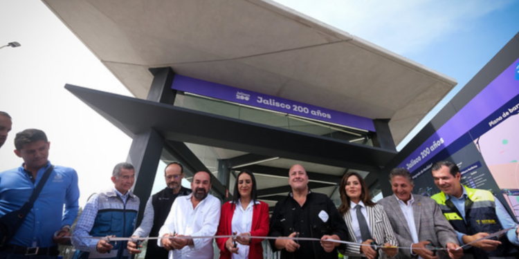 Mi Macro Periférico crece; Enrique Alfaro inaugura estación Jalisco 200 años y la ampliación a Tonalá