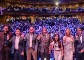 Egresan la cuarta y quinta generación de Zapopan Bilingüe