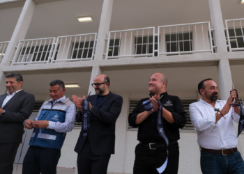 Enrique Alfaro y Ricardo Villanueva entregan nueva preparatoria en Tonalá con una inversión cercana a los 90 mdp