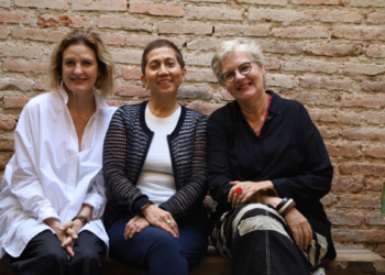 Todo listo para el performance de ‘’Apapacho: vestir el silencio’’ en la Escuela de Artes de Jalisco