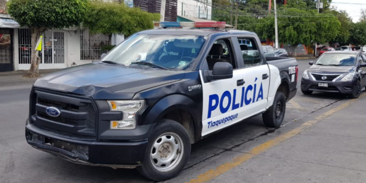 Hombre es agredido y despojado de su vehículo en Tlaquepaque