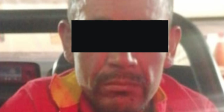 Detienen a Hombre por presunto Robo en Tienda de Conveniencia en Colonia Mariano Otero