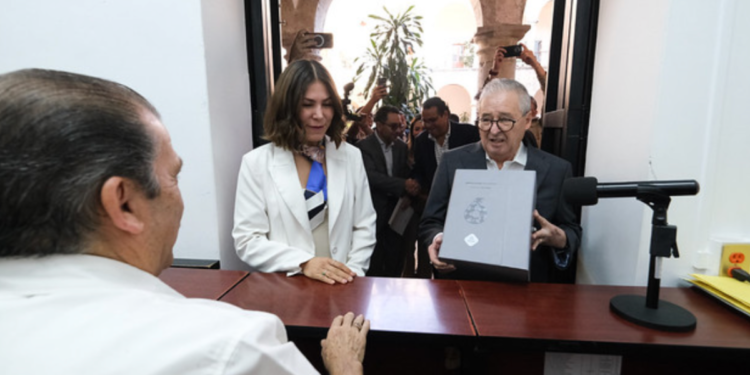 Secretario General de Gobierno realiza la entrega Oficial del Sexto Informe de Gobierno al Congreso de Jalisco