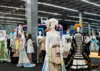 Presenta BECCAR el primer autobús eléctrico fabricado en México en el marco de la primera Feria Industrial de Jalisco