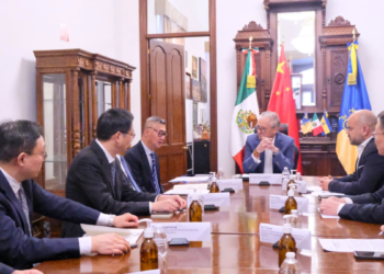Recibe Secretario General de Gobierno al Ministro del Departamento de Organización del Comité Provincial de Guizhou del Partido Comunista de China 