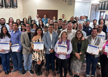 Por su desempeño ejemplar en el servicio público reconocen a personal de Salud Jalisco