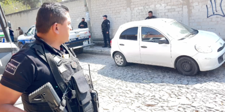 Recuperan dos vehículos robados en Tlaquepaque; uno con mercancía valuada en 200 mil pesos