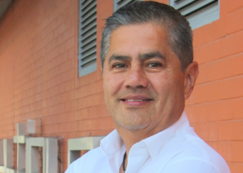 José Tomás Figueroa Padilla: Trayectoria y Experiencia en el Servicio Público