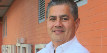 José Tomás Figueroa Padilla: Trayectoria y Experiencia en el Servicio Público