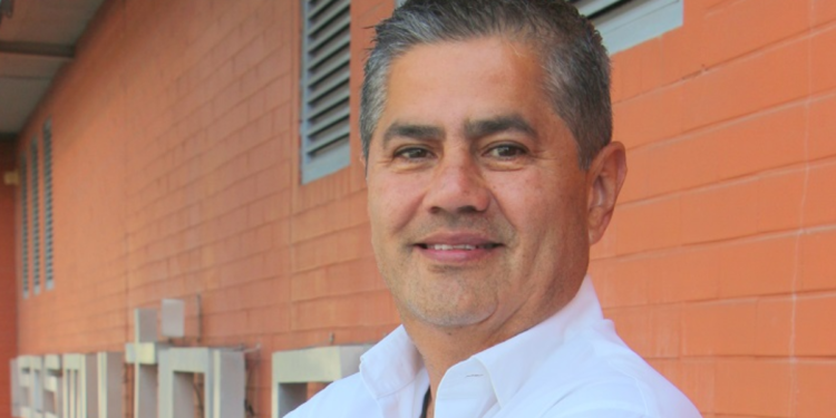 José Tomás Figueroa Padilla: Trayectoria y Experiencia en el Servicio Público