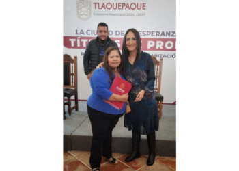 Entrega Laura Imelda 70 Títulos de Propiedad a Familias Tlaquepaquenses