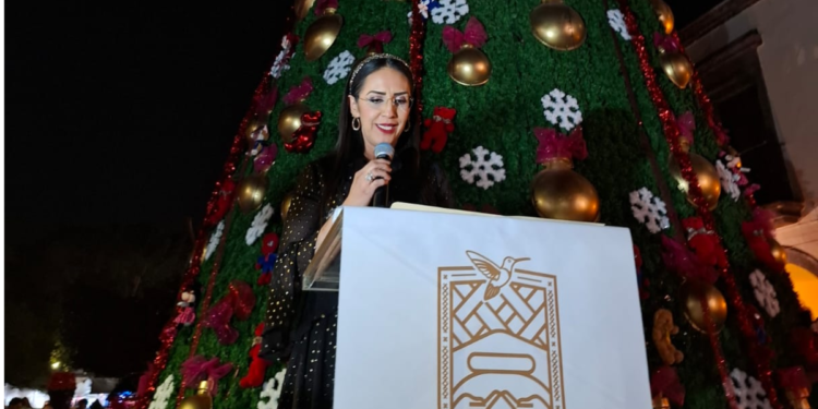 Iluminan el Árbol Navideño con “Luces de Esperanza” en San Pedro Tlaquepaque