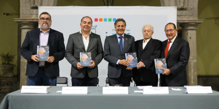 César Gabriel Alfaro Anguiano presenta sus Memorias del Olvido