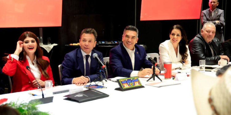 Priistas y Pablo Lemus se Reúnen