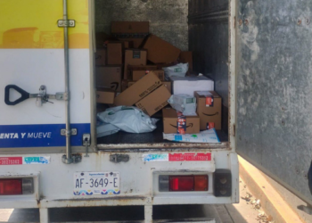 Policías de Tlaquepaque recuperan vehículo y mercancía robada en Santa Anita