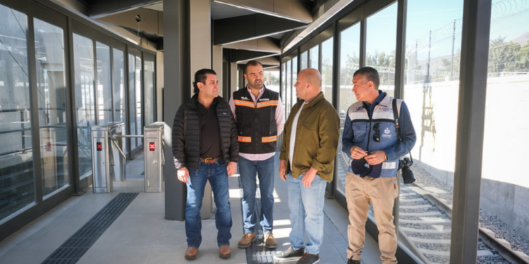 Realiza Enrique Alfaro recorrido de Línea 4 de Tlajomulco Centro a la estación Jalisco 200 años, en Periférico; registra la obra un 83% de avance