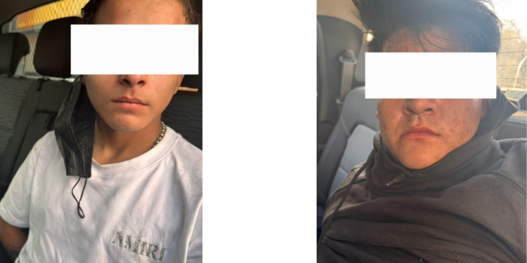 Arrestan a dos hombres por presunto asalto a tienda Oxxo