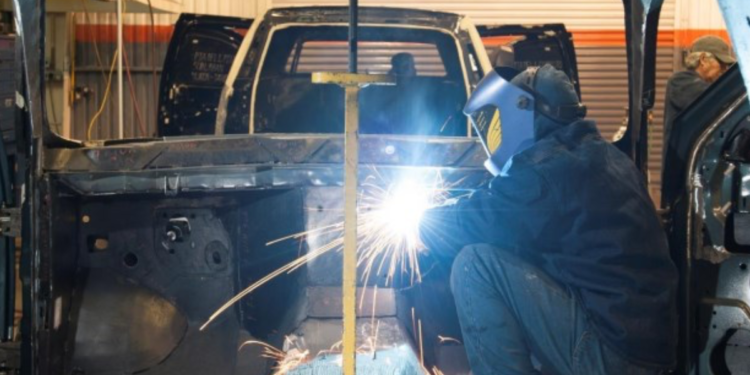 Consolida AMBA su liderazgo en el mercado mexicano de blindaje de autos.