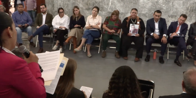 Encabeza Pablo Lemus diálogo con colectivos de búsqueda de personas desaparecidas