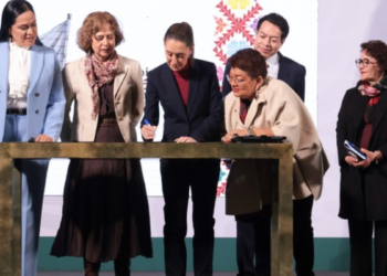 Presidenta Claudia Sheinbaum firma decreto por el cual se crea la Universidad Nacional Rosario Castellanos