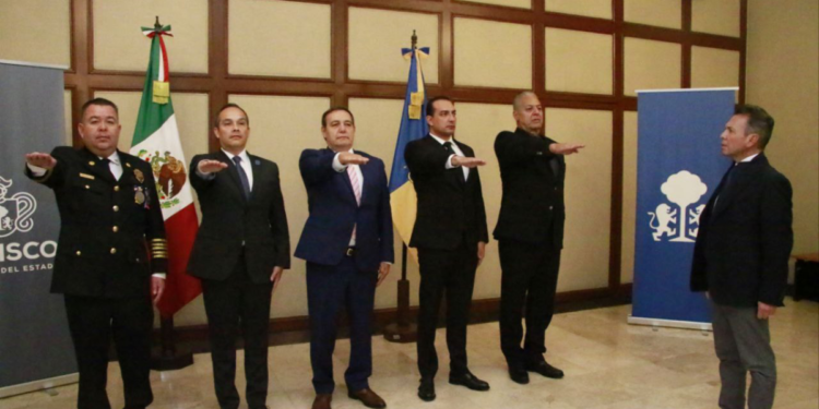 Toma protesta Pablo Lemus a mandos de Seguridad para fortalecer la tranquilidad y la paz en Jalisco