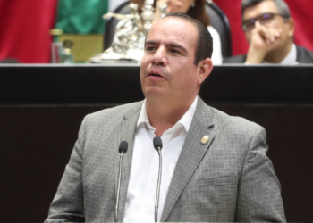 Plantean que particulares que presten servicios educativos no puedan cobrar cuota por reinscripción