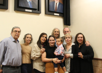 Develan retrato del Dr. Fernando Petersen Aranguren en homenaje a su gestión al frente de la Secretaría de Salud Jalisco 