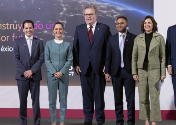 Presidenta Claudia Sheinbaum anuncia inversión de 5 mmdd de Amazon Web Services en México para crear región digital en Querétaro