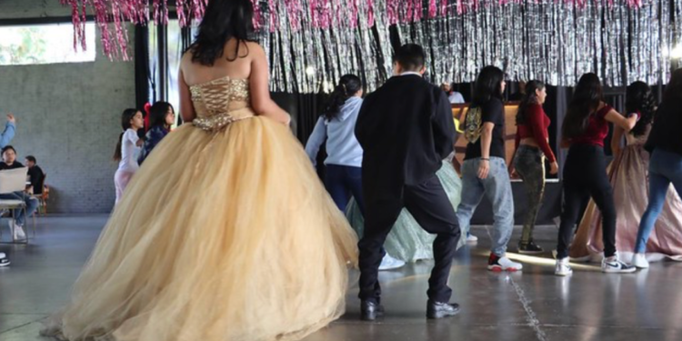 DIF Zapopan celebra los XV años de sus pupilas