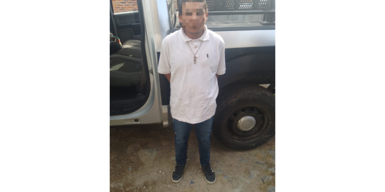 Policías de Tlaquepaque Detienen a Hombre con presunta Arma de Fuego de Fabricación Ilícita