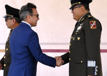 Asiste Pablo Lemus Navarro al cambio de mando de la 41/a Zona Militar, en Puerto Vallarta