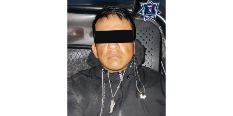 Detienen a dos personas por manipular motocicleta con reporte de robo en Zapopan