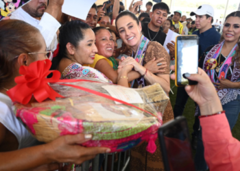 El Programa de Fertilizantes Gratuitos ya es un derecho constitucional de las y los campesinos: presidenta Claudia Sheinbaum