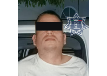 Detienen a hombre presuntamente con droga a bordo de vehículo con reporte de robo en Zapopan