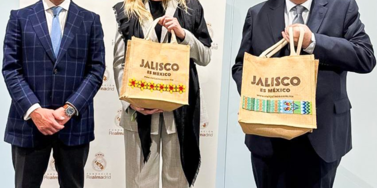 Acuerdan Gobierno de Jalisco y Fundación Real Madrid acciones para el fomento deportivo y educativo de niñas y niños