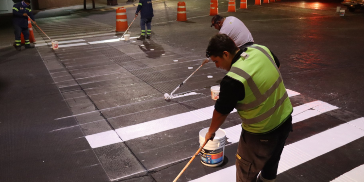 Renueva Gobierno de Jalisco señalamiento vial de la Glorieta de La Minerva