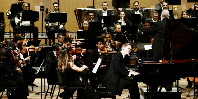 Cautiva Orquesta Filarmónica de Jalisco con el concierto especial ‘Música para piano’