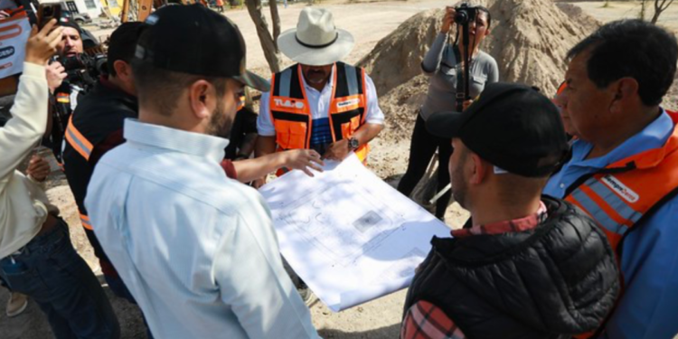 Gerardo Quirino supervisa obras en espacios recreativos