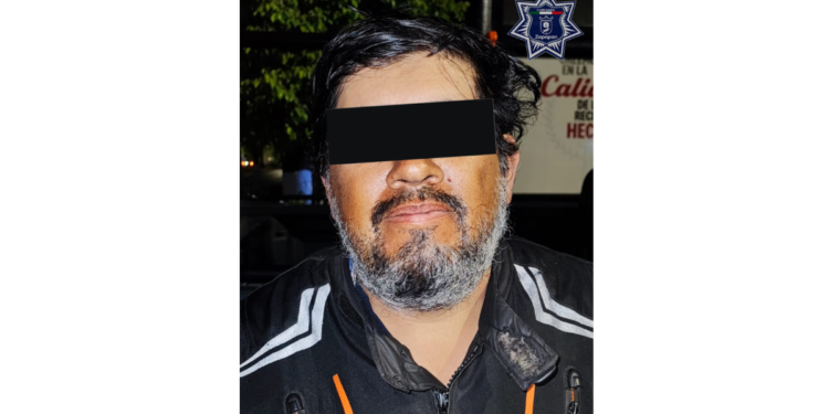 Detienen a hombre por conducir motocicleta con placas sobrepuestas en Zapopan