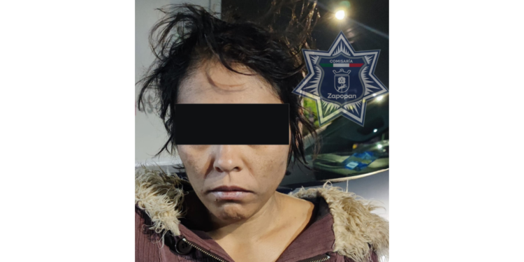 Detienen a mujer por presunto robo con violencia de vehículo de plataforma UBER en Zapopan