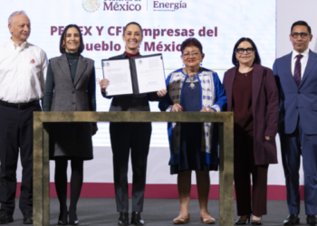 CFE y PEMEX vuelven a ser del pueblo de México: Presidenta firma leyes secundarias que revierten reforma energética de 2013