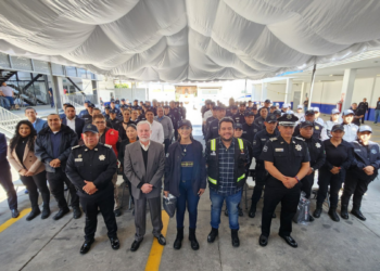 Entregan uniformes a las y los policías de San Pedro Tlaquepaque